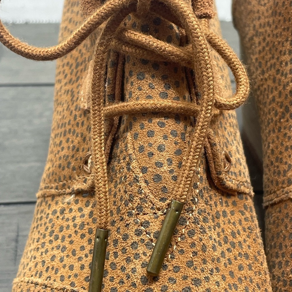 Toms New Women’s Size 8.5. Shoes Kala Wedge Bootie Ortholite Mini Cheetah Suede - Picture 8 of 11